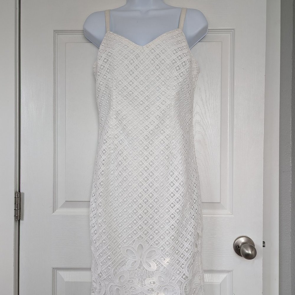 White House Black Market Eyelet Embroidery Dress Size 2